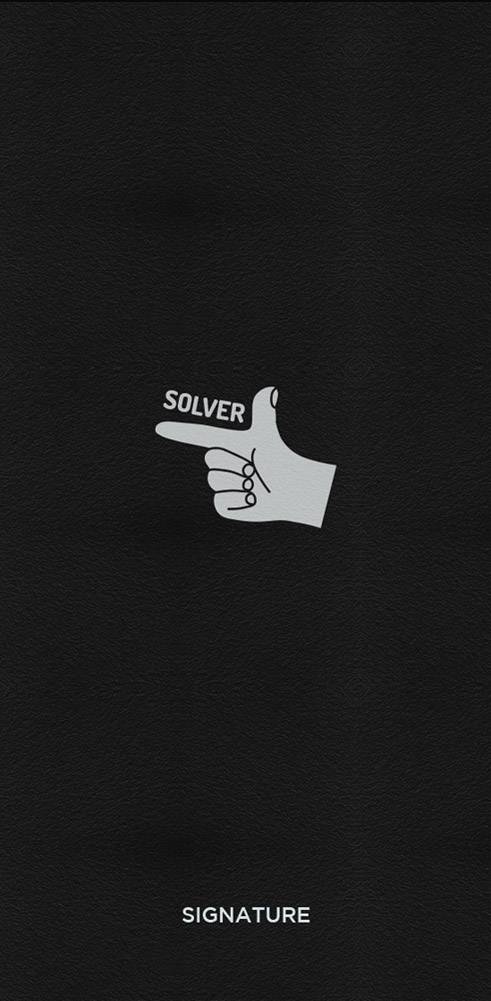 검은 배경 위에 하얀색 손 모양 아이콘이 'Solver'라는 텍스트를 가리키는 모습. 손가락 모양이 주방의 해결사를 상징하며 유쾌한 위트를 더하고 있음. 이 장면은 Solver 브랜드의 시그니처 디자인을 강조